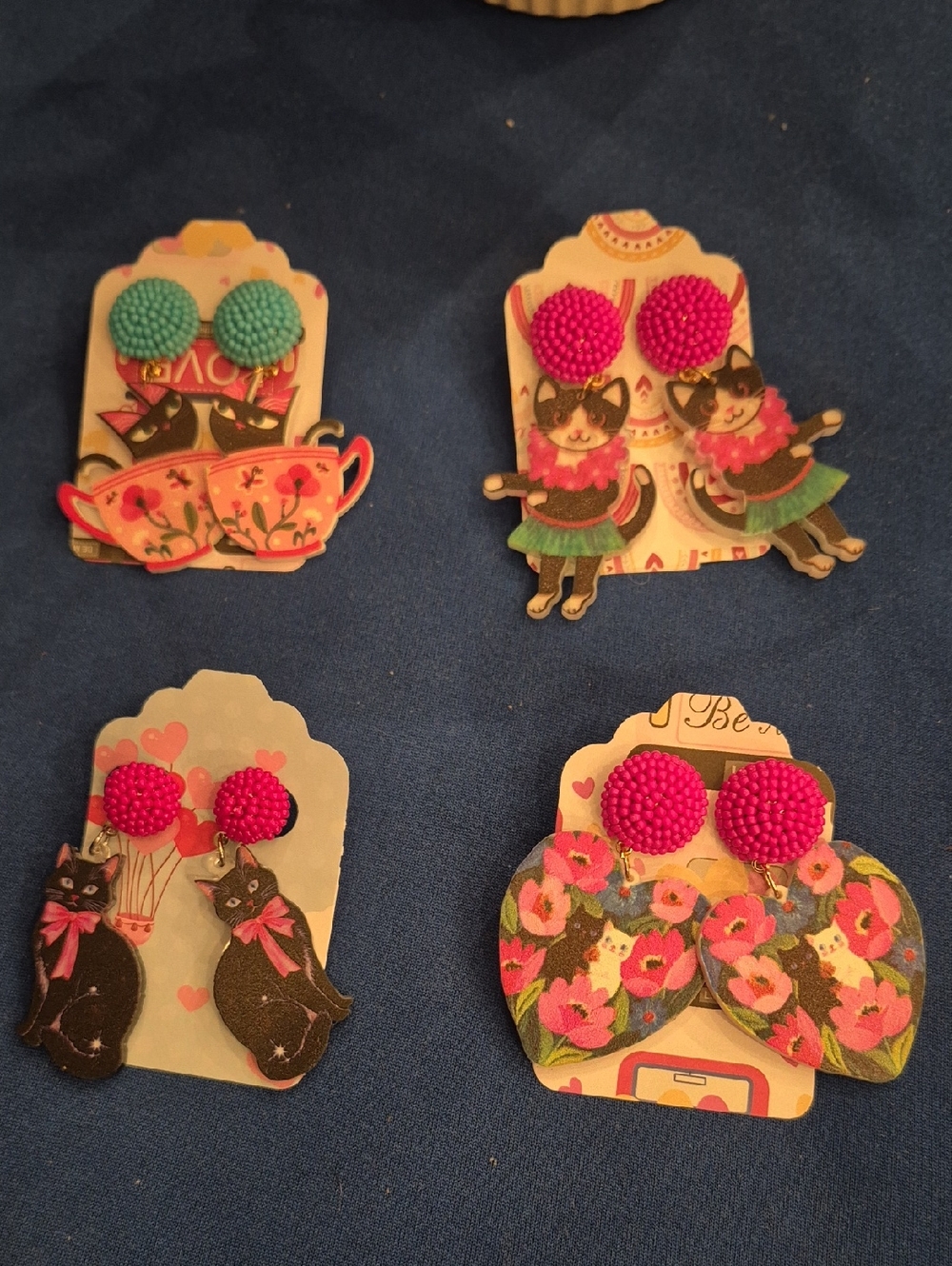 KITTY'S PURRR-FECT post earrings 😻 Acrylic & Glass Seed Beads 🌸 NWT 🌿 PGD
